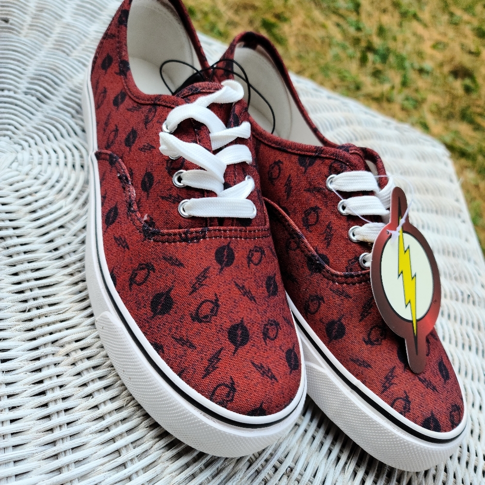 Womens "Flash" Themed Shoes Size 10.5 NWT